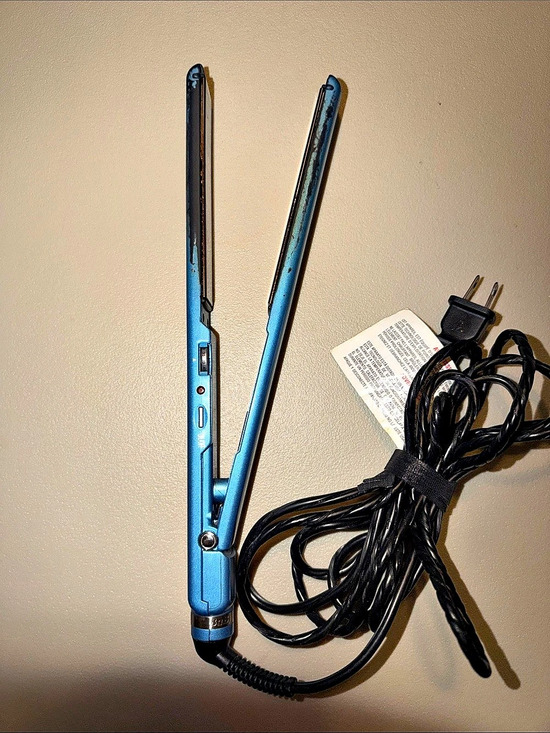 Babylisspro Other - BaBylissPRO Blue Hair Straightener